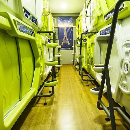 Super Oyo 91328 Fiducia Capsule Hotel جاكرتا المظهر الخارجي الصورة