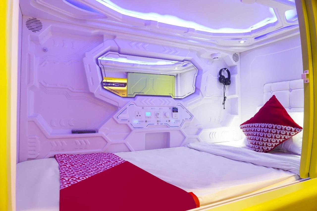 Super Oyo 91328 Fiducia Capsule Hotel جاكرتا المظهر الخارجي الصورة