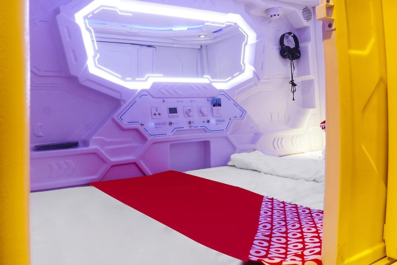 Super Oyo 91328 Fiducia Capsule Hotel جاكرتا المظهر الخارجي الصورة