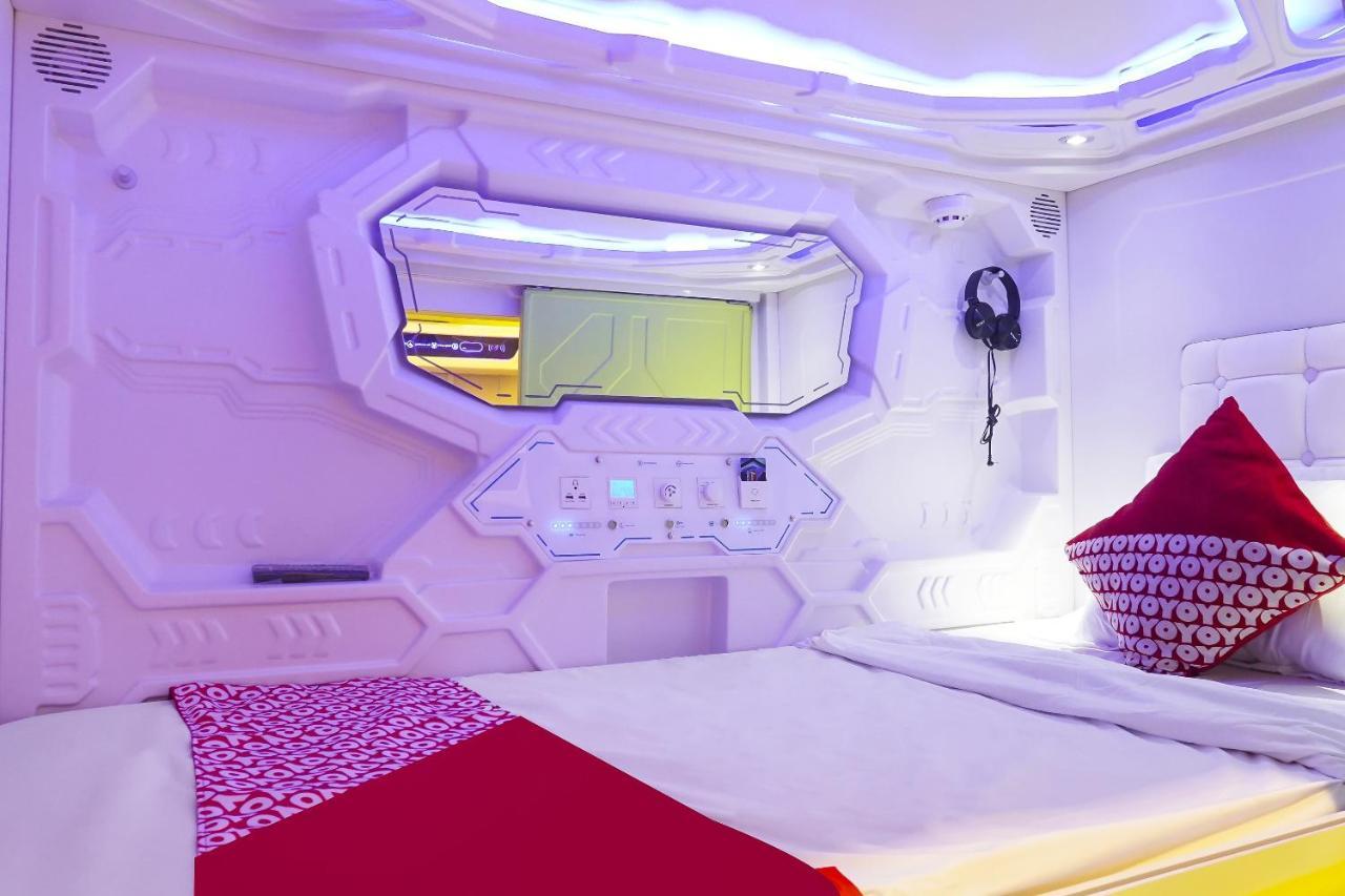 Super Oyo 91328 Fiducia Capsule Hotel جاكرتا المظهر الخارجي الصورة