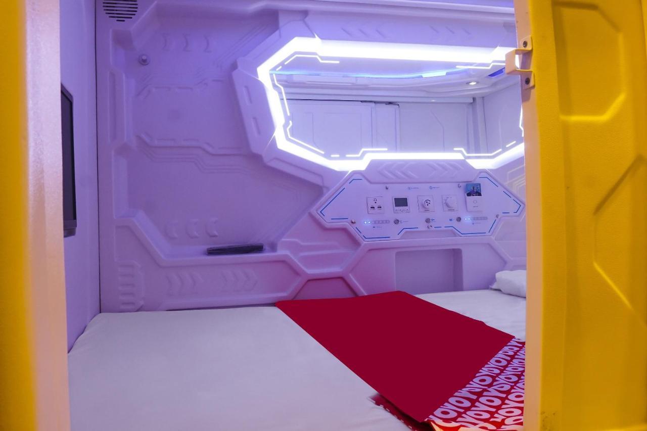 Super Oyo 91328 Fiducia Capsule Hotel جاكرتا المظهر الخارجي الصورة